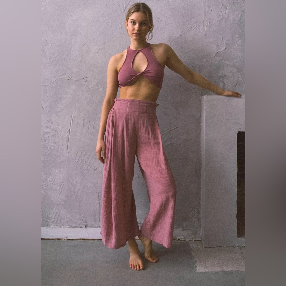 NWT Out From Under Naya Wide Leg Pant in the color Plum